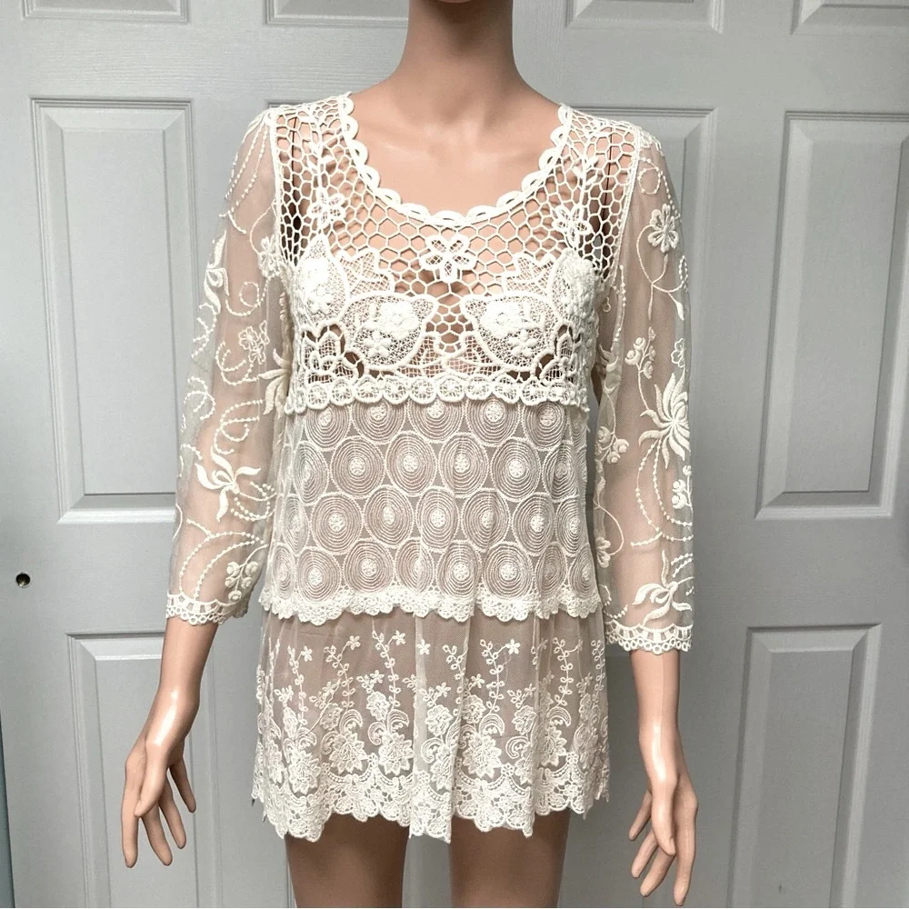NWOT Zara open sheer lace 3/4 sleeve hip  length top. Off White. Size L.